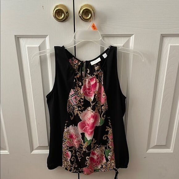 Floral Black Sleeveless Top - Picture 1 of 4